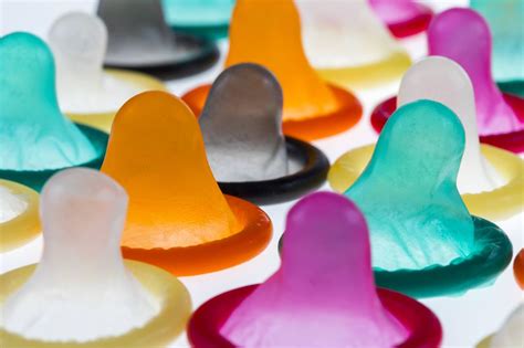 Blowjob ohne Kondom gegen Aufpreis Begleiten Zell